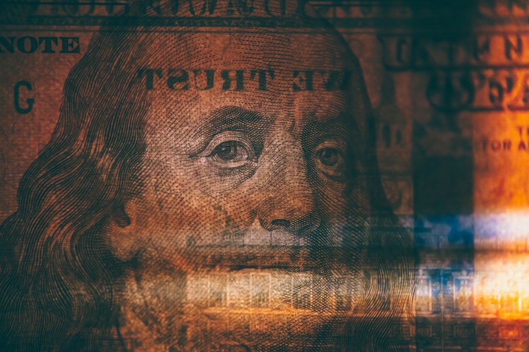 Trump's Crypto Move: Easy Guide to Retirement Investing