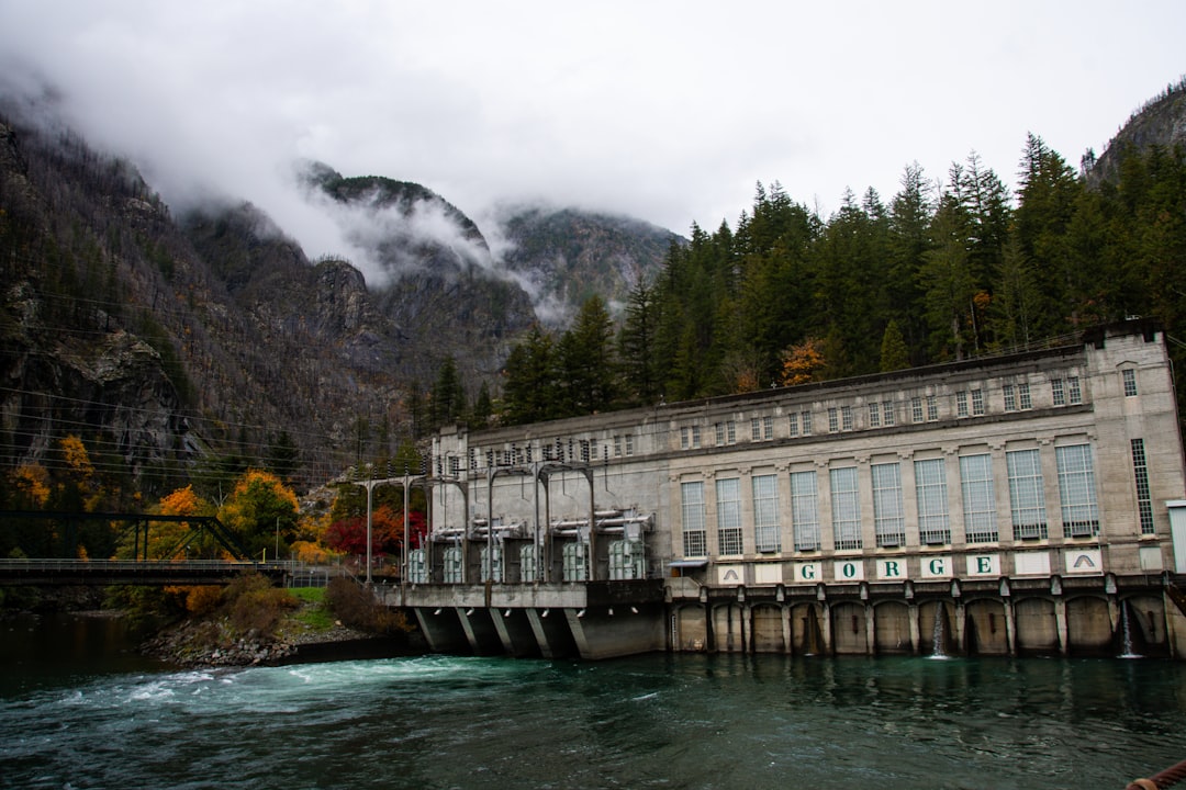 Washington's Hydropower Fuels Data Center Growth Concerns